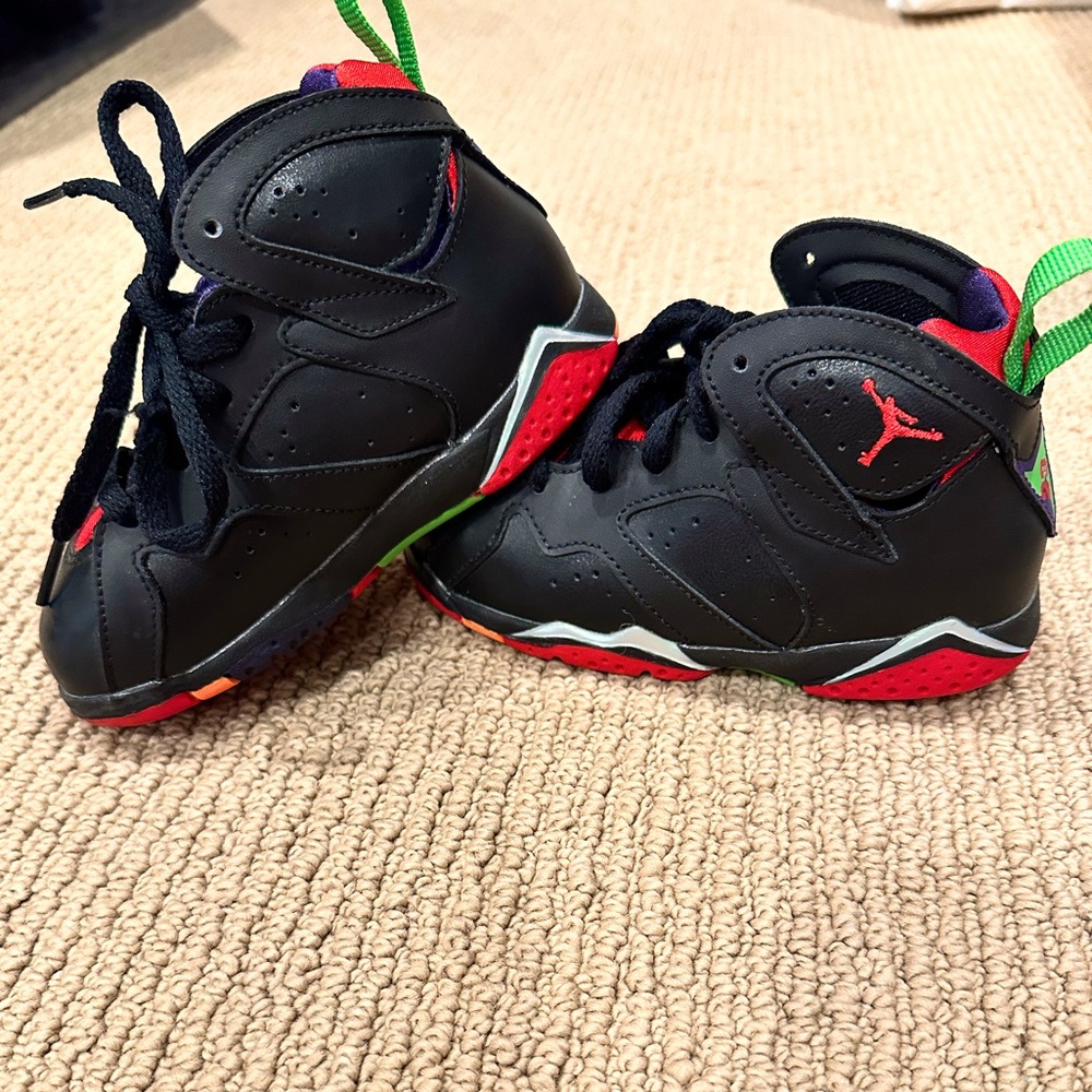 Nike Air retro Jordan Marvin the Martian Size 9 c kids sneaker